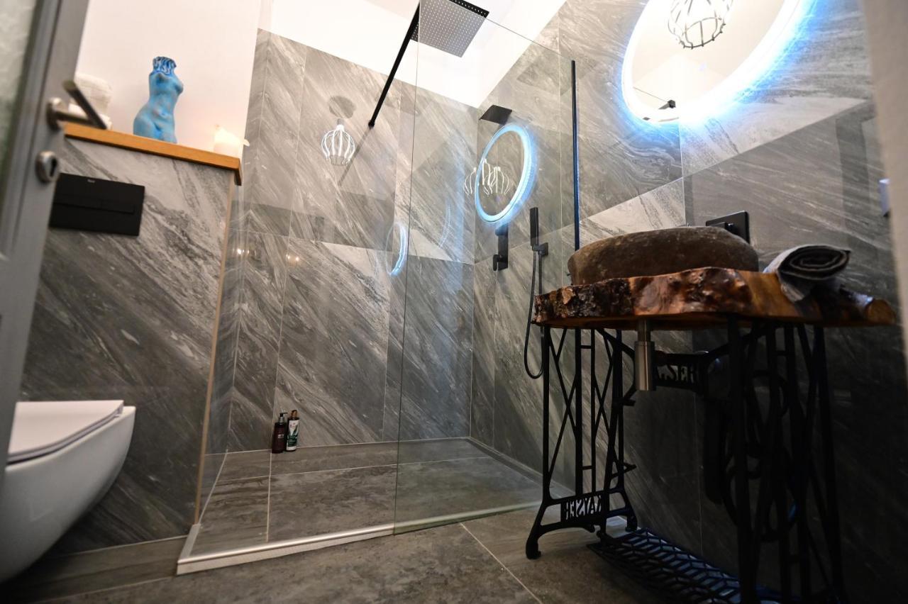 Lovely 2 Bedroom Apartment In Historic City Center Sybin Zewnętrze zdjęcie