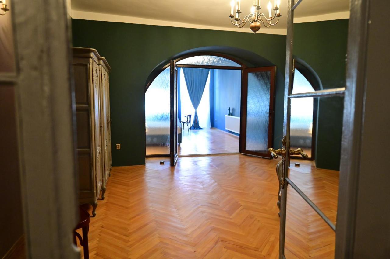 Lovely 2 Bedroom Apartment In Historic City Center Sybin Zewnętrze zdjęcie